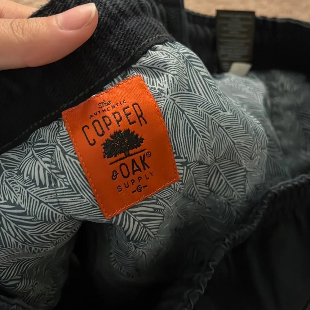 navy elastic waist shorts - Picture 3 of 4